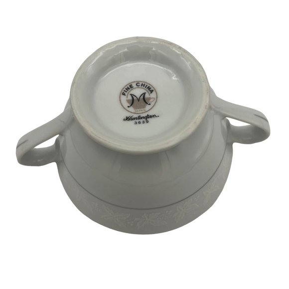Fine China of Japan Huntington Sugar Bowl with Lid White Flowers Platinum Trim - Picture 6 of 7